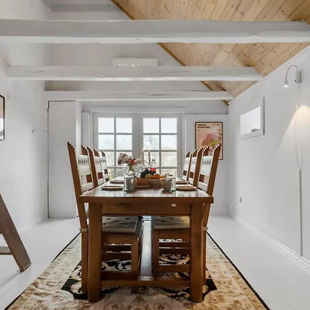 Дом отдыха Pet Friendly In *