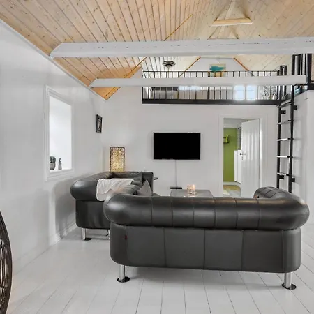 Pet Friendly In Karby