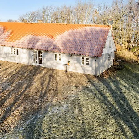 Dom wakacyjny Pet Friendly In Karby
