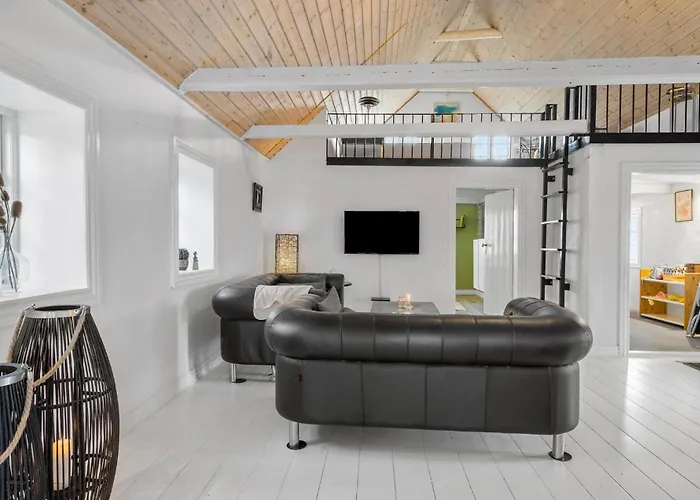 Pet Friendly In Karby